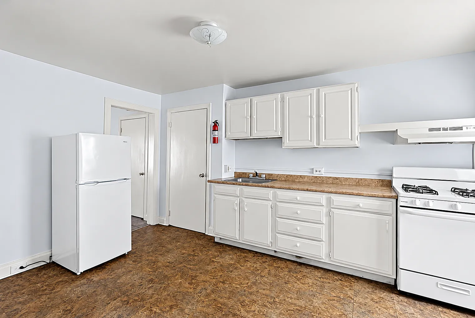 3 bed, $1,780 — Photo 2