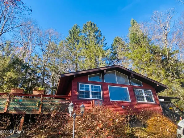 114 Waterview Dr, Hawley, PA 18428