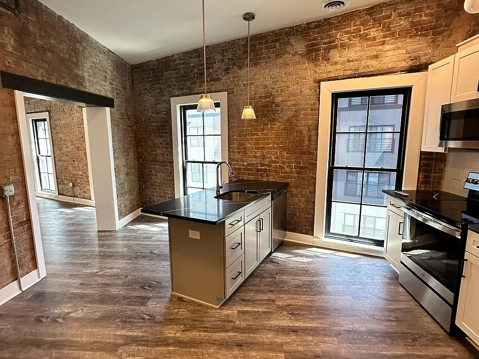 400 River St #2A