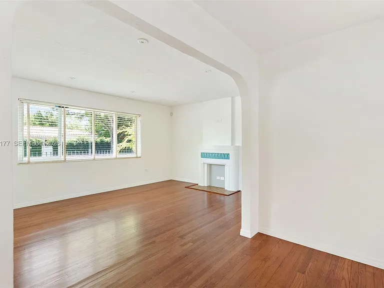 2240 SW 24th Ave — Photo 7