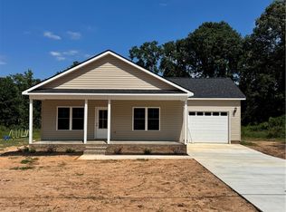 109 Simpson St, Iva, SC 29655