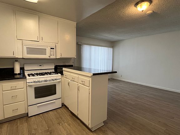 2nd image of 11836 Venice Blvd #8