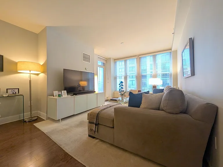 1125 Maxwell Ln #206 — Photo 9