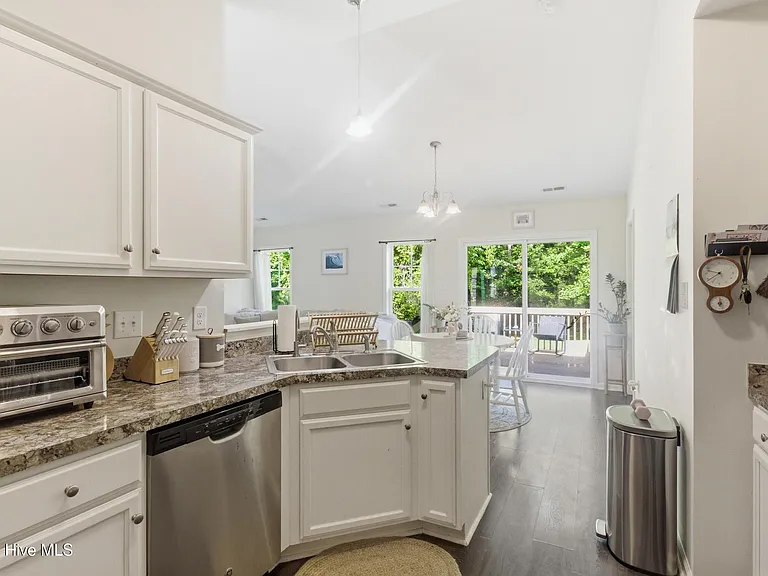 211 N Windy Ridge Rd — Photo 16