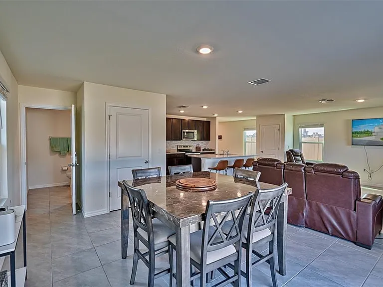 1100 NW 248th Dr — Photo 6