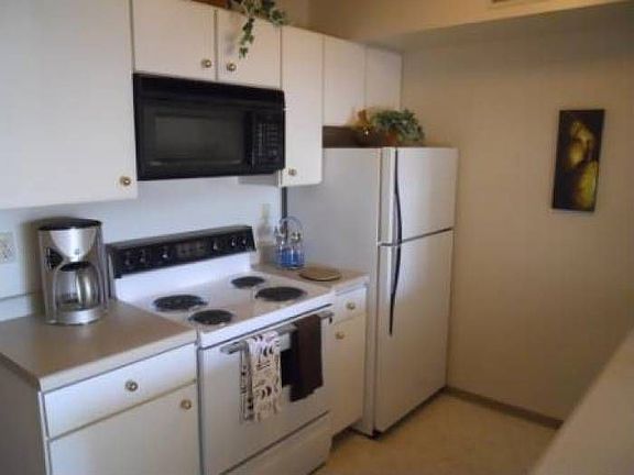 Standard Kitchen