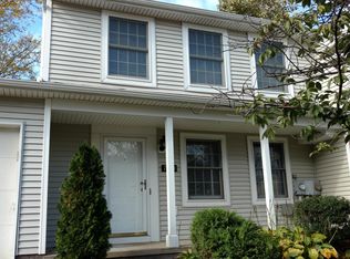7020 Woodthrush Dr, Painesville, OH 44077