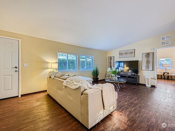 5th image of 15410 SE 272nd Street #17