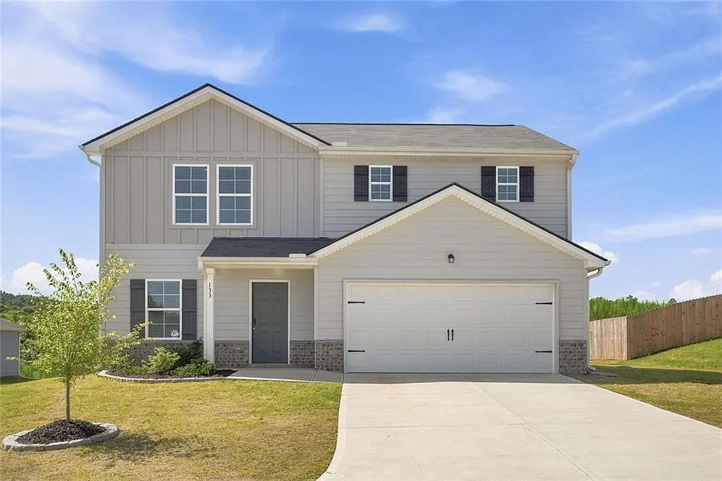 4 bed, 3.0 bath, 1774 sqft, $2,400 — Photo 1