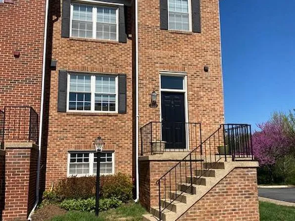 2100 Hutchison Grove Ct, Falls Church, VA 22043