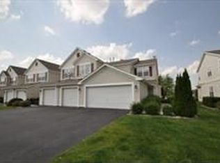 921 Providence Dr, Shakopee, MN 55379