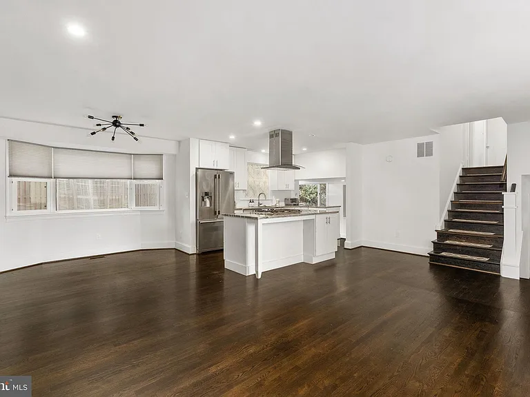 6901 Murray Ln — Photo 24