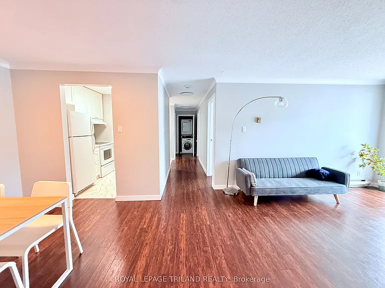 737 Deveron Cres #208 — Photo 7