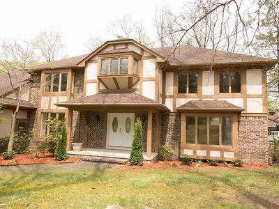 660 Birch Tree Ct, Rochester Hills, MI, 48306