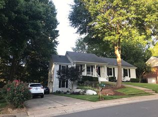 6222 Hickory Forest Dr, Charlotte, NC 28277