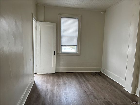 2nd image of 809 Jefferson Ave