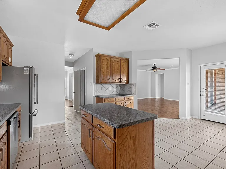 1236 Blue Brook Dr — Photo 16