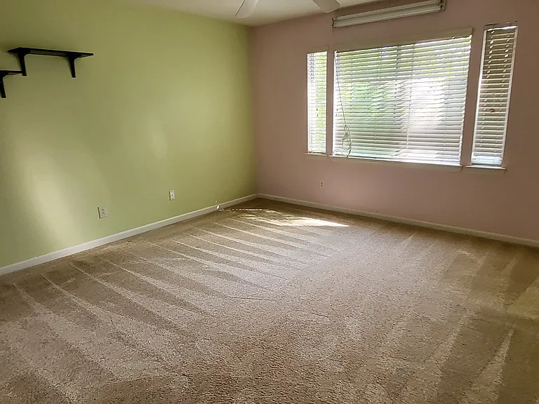 Upstairs_Bedroom2