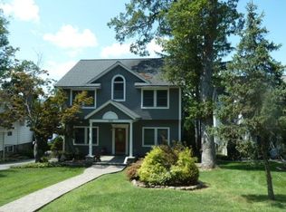 206 Long Pond Rd, Hewitt, NJ 07421