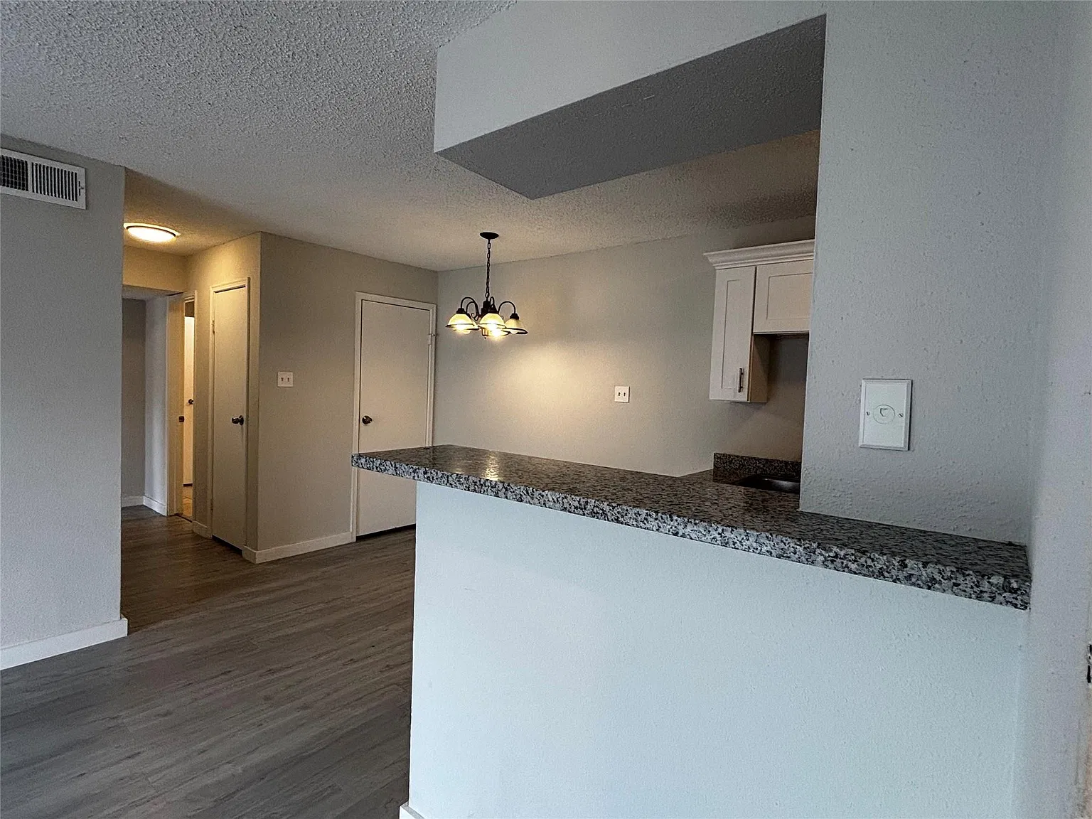 2 bed, 2.5 bath, 796 sqft, $1,099 — Photo 3