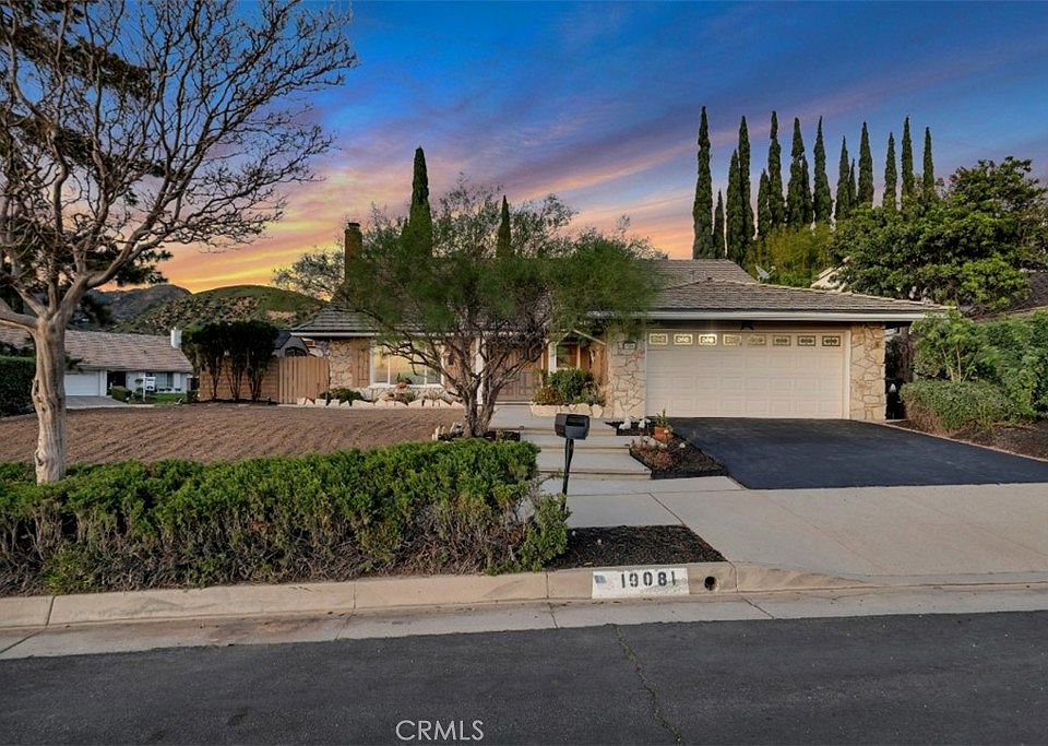 1st image of 19081 Braemore Rd