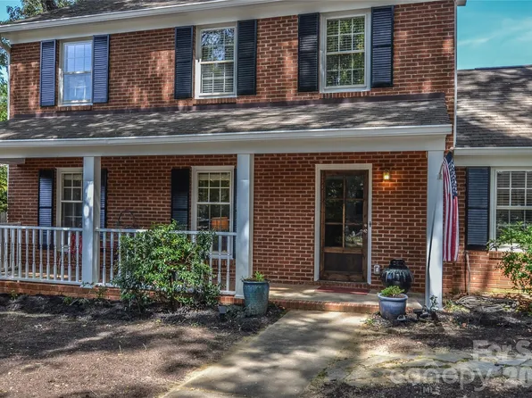 500 Laurel Fork Dr, Matthews, NC 28105