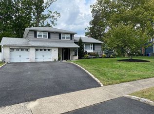 65 Addie Ln, Whippany, NJ 07981