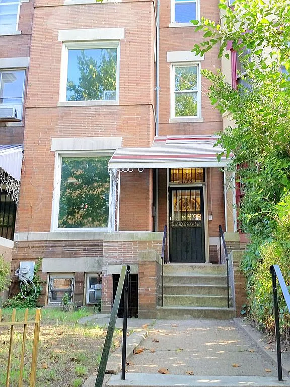 1120 Columbia Rd NW photo 1