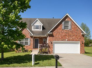 1253 Chapmans Retreat Dr, Spring Hill, TN 37174