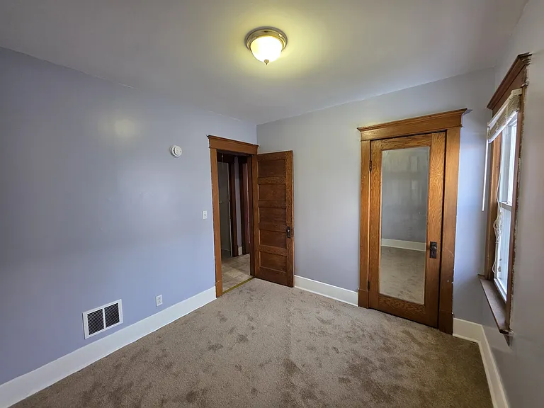 94 Parkwood Ave #2 — Photo 8