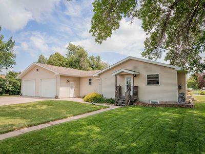 1907 Prospect Ave, Aberdeen, SD, 57401
