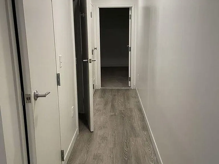 1 West Cary Apartments — Photo 17