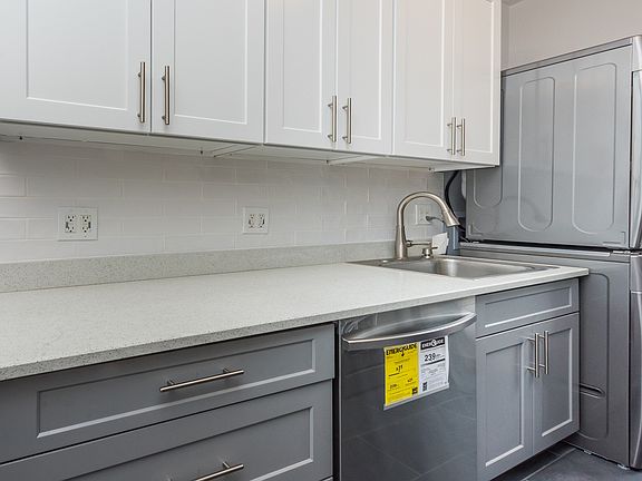 2nd image of 24-44 28th St #3L