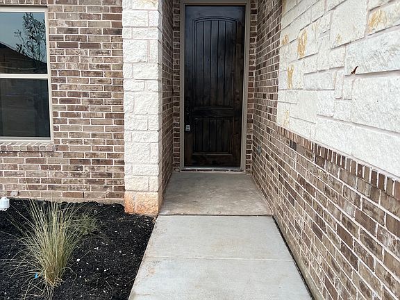 2nd image of 3004 Promenade Dr