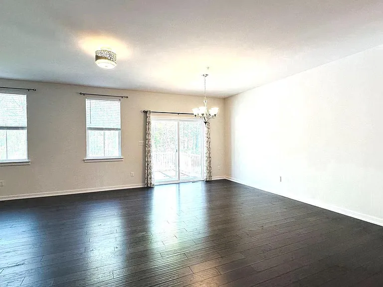 229 Wynstone Ct — Photo 13