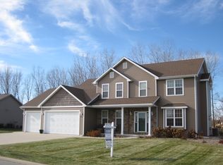 4565 N White Hawk Dr, Appleton, WI 54913