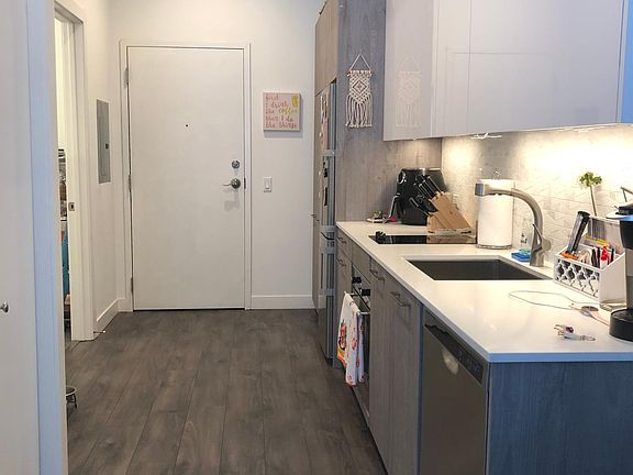 2nd image of 3418 N Lincoln Ave