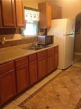4th image of 1644 N 18th St
