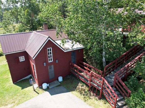 276 Harbor Road, Swans Island, ME 04685