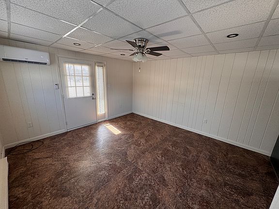 3rd image of 114 E Hoover St APT 1