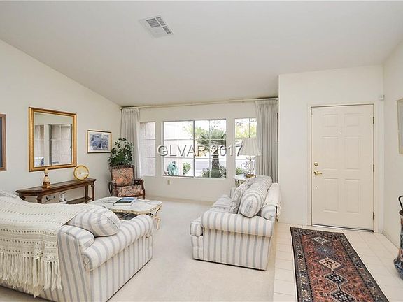 3rd image of 2521 Tumble Brook Dr