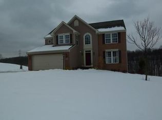145 Bryna Ln, Carnegie, PA