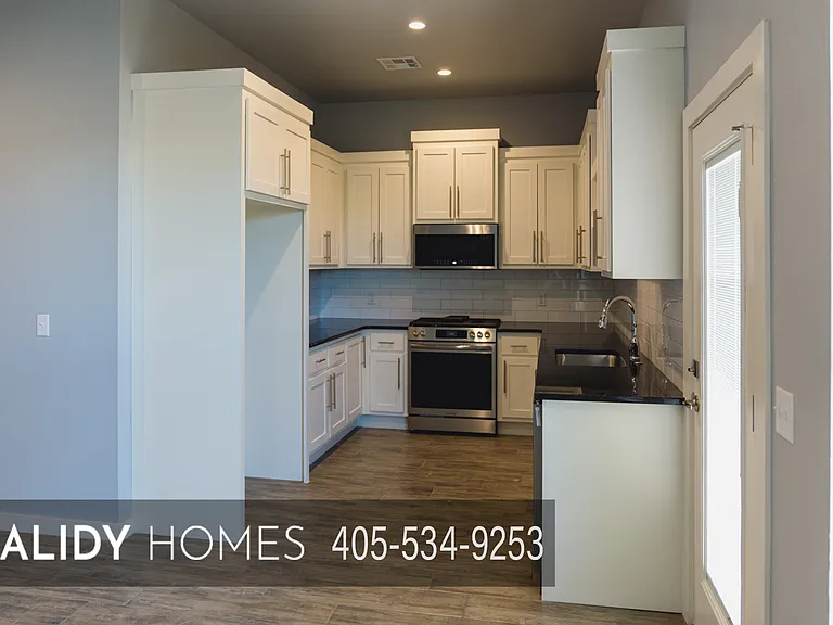 629 Remington Ave — Photo 15
