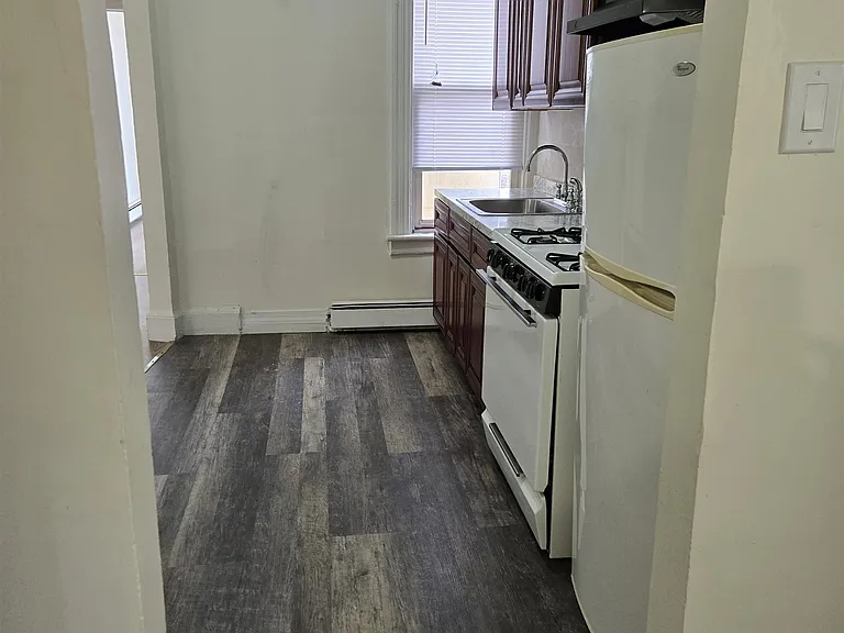 13 Columbia Ave #5 — Photo 2
