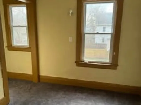 163-165 Delamaine Dr, Rochester, NY 14621