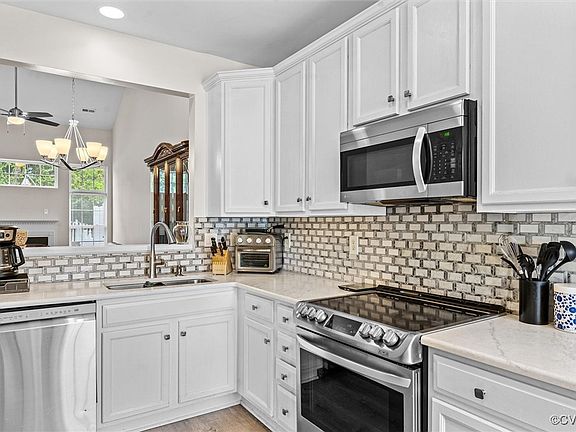 4th image of 5907 Chapel Lawn Ter