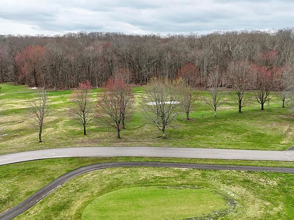 2nd image of 114 Crooked Creek Dr
