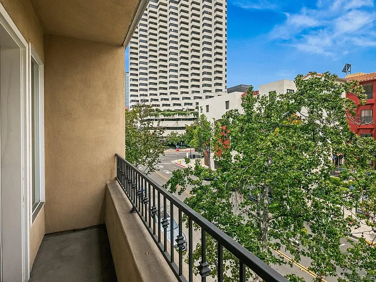 301 W G St #307 — Photo 17