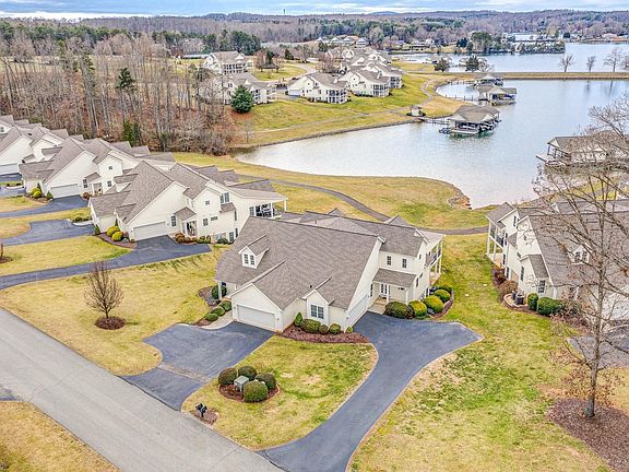 5th image of 325 Haley Scott Dr