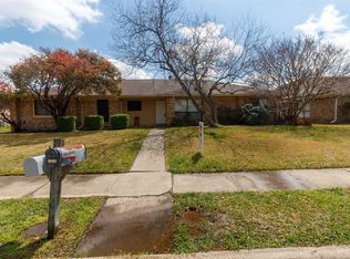 2224 Limestone Ln, Garland, TX 75040